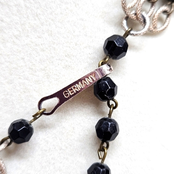 VINTAGE Germany Black Acrylic Plastic Beaded Triple Strand Bib Necklace - Picture 4 of 5